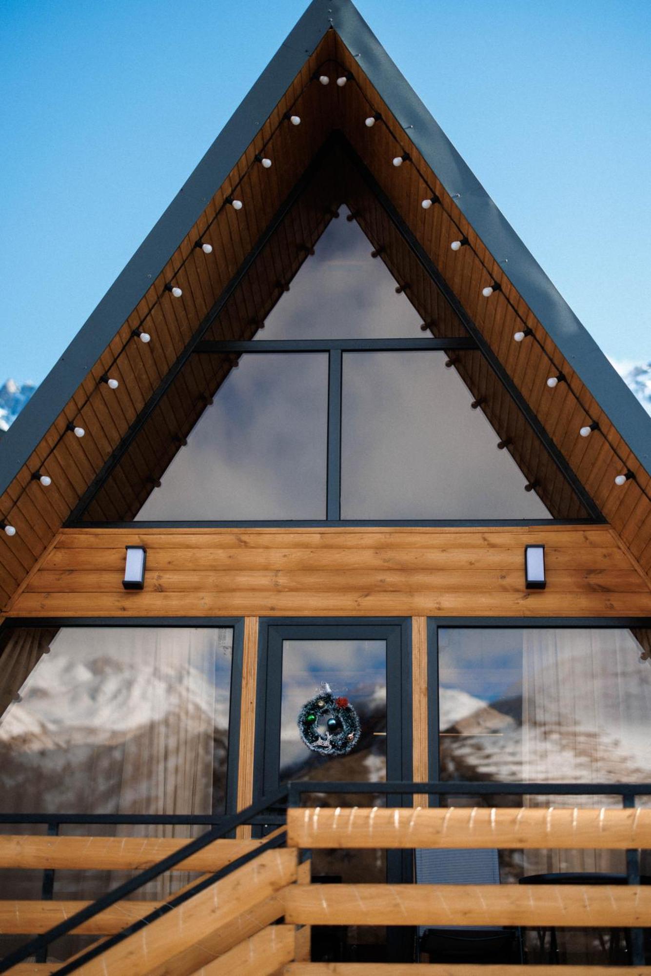 Smart Via Kazbegi Villa Bagian luar foto