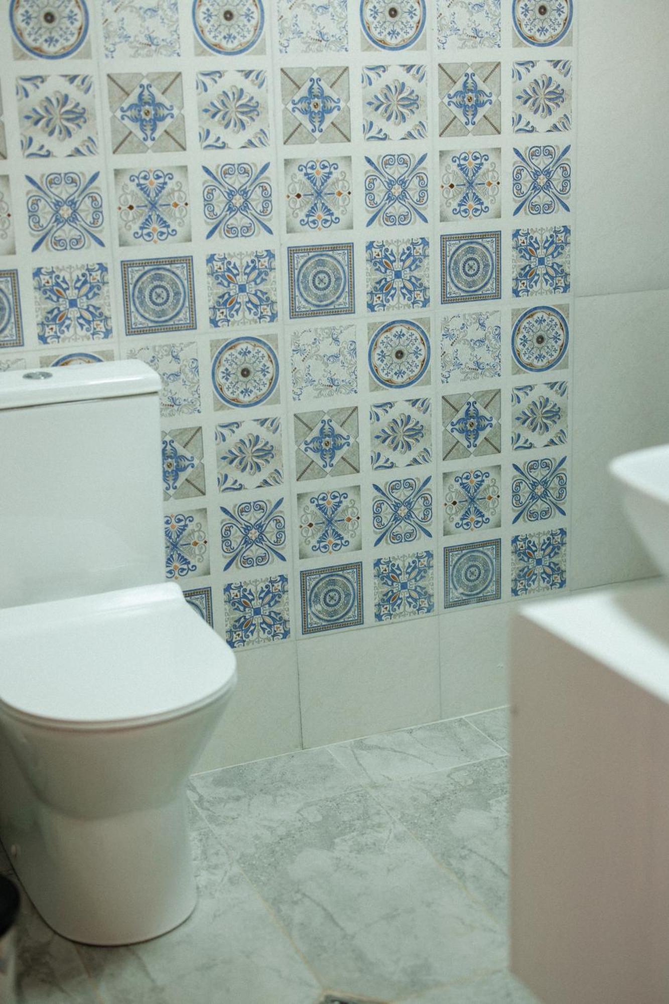 Smart Via Kazbegi Villa Bagian luar foto